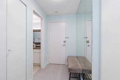 Photo 8 at 206 - 1340 Duchess Avenue, Ambleside, West Vancouver