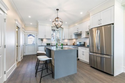 Photo 4 at 1125 Park Drive, South Granville, Vancouver West