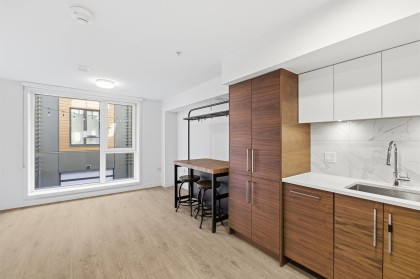 Photo 16 at 33 - 720 E 3rd Street, Queensbury, North Vancouver