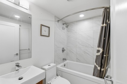 Photo 12 at 33 - 720 E 3rd Street, Queensbury, North Vancouver