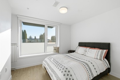 Photo 11 at 33 - 720 E 3rd Street, Queensbury, North Vancouver