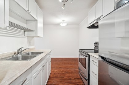 Photo 12 at 111 - 3787 W 4th Avenue, Point Grey, Vancouver West