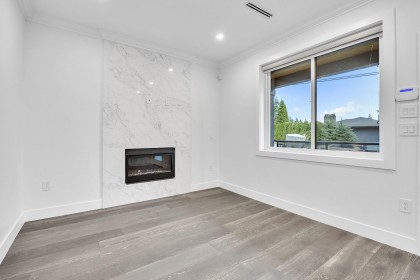 Photo 5 at 812 Montroyal Boulevard, Canyon Heights NV, North Vancouver