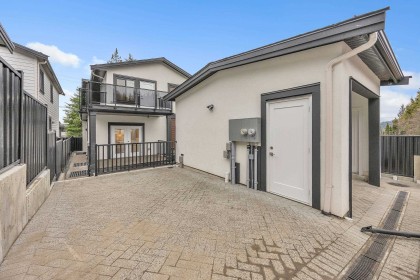 Photo 38 at 812 Montroyal Boulevard, Canyon Heights NV, North Vancouver