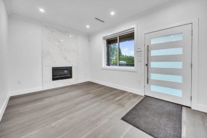 Photo 4 at 812 Montroyal Boulevard, Canyon Heights NV, North Vancouver