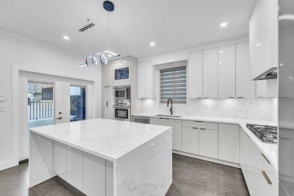 Photo 8 at 812 Montroyal Boulevard, Canyon Heights NV, North Vancouver