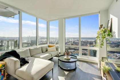 Photo 5 at 2306 - 1500 Fern Street, Lynnmour, North Vancouver