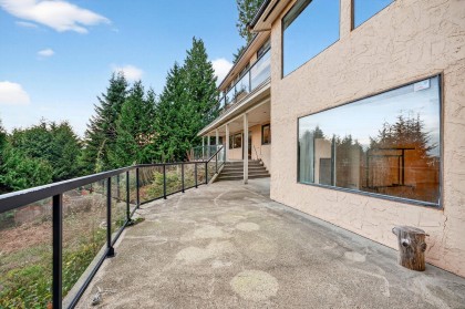 Photo 38 at 1375 Burnside Road, Chartwell, West Vancouver
