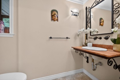 Photo 18 at 1375 Burnside Road, Chartwell, West Vancouver
