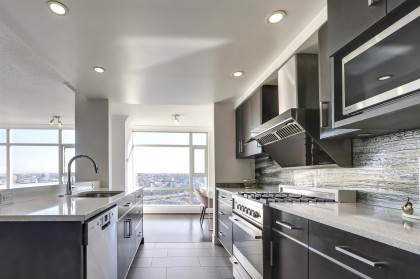 Photo 4 at 3002 - 1199 Marinaside Crescent, Yaletown, Vancouver West