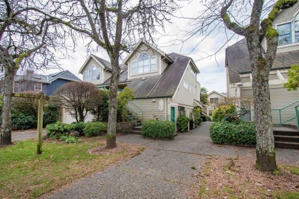 Photo 2 at 5 - 229 E 8th Street, Central Lonsdale, North Vancouver