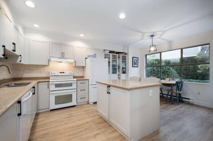 Photo 14 at 5 - 229 E 8th Street, Central Lonsdale, North Vancouver