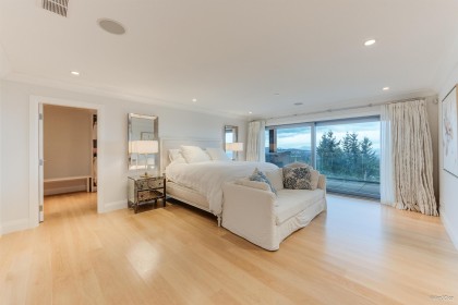 Photo 13 at 1020 Eyremount Drive, British Properties, West Vancouver