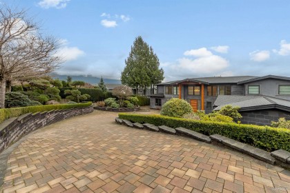 Photo 1 at 1020 Eyremount Drive, British Properties, West Vancouver