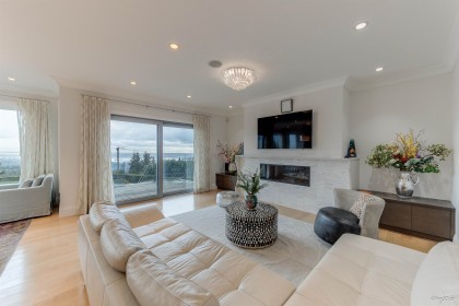 Photo 5 at 1020 Eyremount Drive, British Properties, West Vancouver