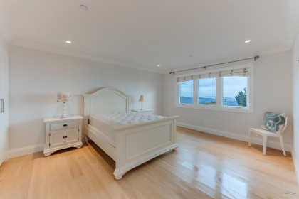 Photo 19 at 1020 Eyremount Drive, British Properties, West Vancouver