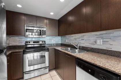 Photo 16 at 706 - 1212 Howe Street, Downtown VW, Vancouver West