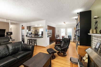 Photo 4 at 2041 Tompkins Crescent, Blueridge NV, North Vancouver