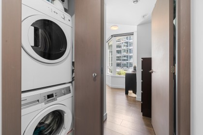 Photo 18 at 608 - 68 Smithe Street, Downtown VW, Vancouver West