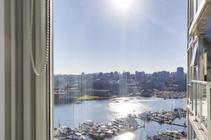 Photo 9 at 1807 - 1077 Marinaside Crescent, Yaletown, Vancouver West