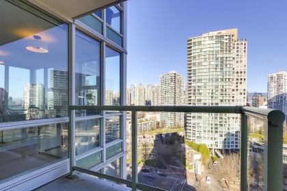 Photo 10 at 1807 - 1077 Marinaside Crescent, Yaletown, Vancouver West