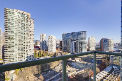 Photo 11 at 1807 - 1077 Marinaside Crescent, Yaletown, Vancouver West