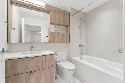 Photo 20 at 317 - 755 Harbourside Drive, Harbourside, North Vancouver