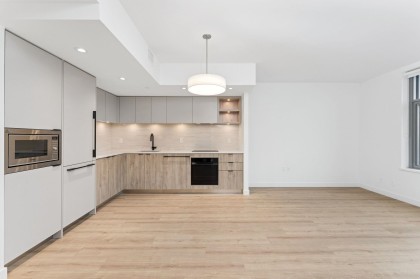 Photo 10 at 317 - 755 Harbourside Drive, Harbourside, North Vancouver