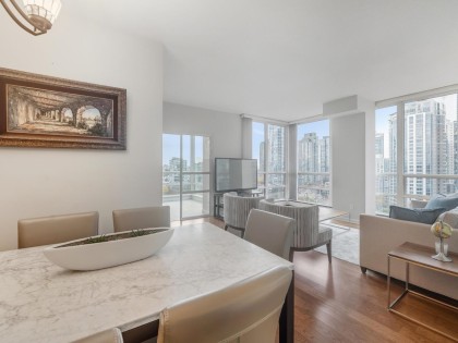 Photo 5 at 18C - 139 Drake Street, Yaletown, Vancouver West