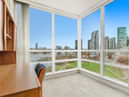 Photo 9 at 18C - 139 Drake Street, Yaletown, Vancouver West