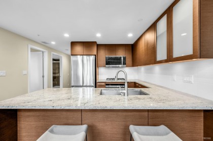 Photo 15 at 103 - 6311 Cambie Street, Oakridge VW, Vancouver West