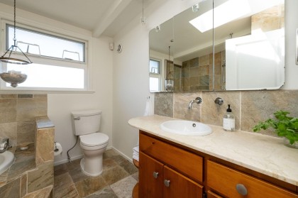 Photo 27 at A27 - 415 W Esplanade Avenue, Lower Lonsdale, North Vancouver