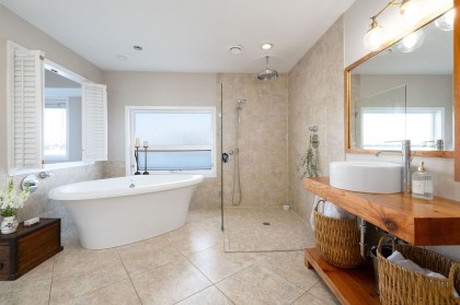 Photo 5 at A27 - 415 W Esplanade Avenue, Lower Lonsdale, North Vancouver