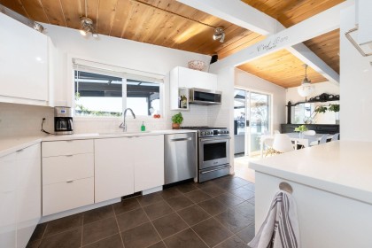 Photo 18 at A27 - 415 W Esplanade Avenue, Lower Lonsdale, North Vancouver