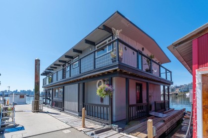 Photo 31 at A27 - 415 W Esplanade Avenue, Lower Lonsdale, North Vancouver