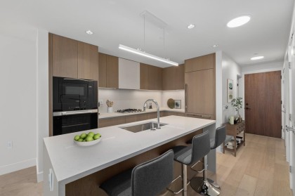 Photo 3 at 306 - 3636 W 39th Avenue, Dunbar, Vancouver West