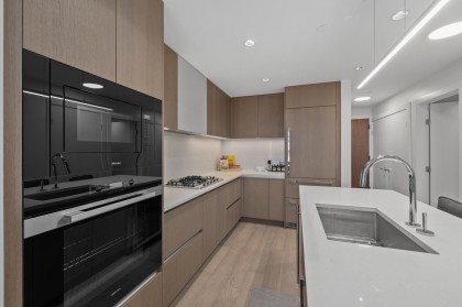 Photo 8 at 306 - 3636 W 39th Avenue, Dunbar, Vancouver West