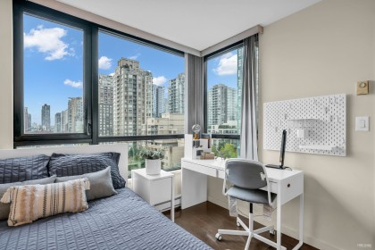 Photo 15 at 1001 - 928 Homer Street, Yaletown, Vancouver West