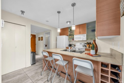 Photo 8 at 1001 - 928 Homer Street, Yaletown, Vancouver West