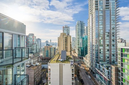 Photo 13 at 1606 - 1212 Howe Street, Downtown VW, Vancouver West