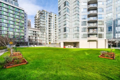 Photo 15 at 1606 - 1212 Howe Street, Downtown VW, Vancouver West