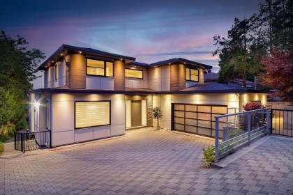 Photo 2 at 517 Granada Crescent, Upper Delbrook, North Vancouver