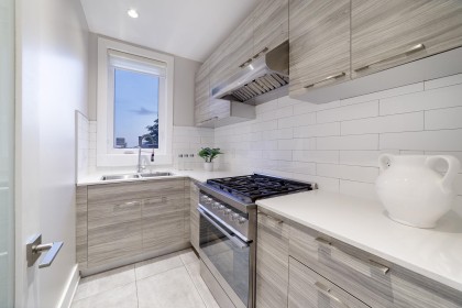 Photo 12 at 517 Granada Crescent, Upper Delbrook, North Vancouver