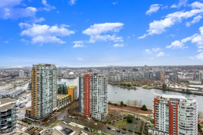 Photo 3 at 2816 - 89 Nelson Street, Yaletown, Vancouver West