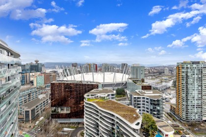 Photo 4 at 2816 - 89 Nelson Street, Yaletown, Vancouver West