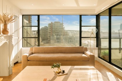 Photo 5 at 302 - 1008 Beach Avenue, Yaletown, Vancouver West