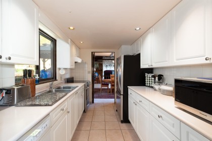 Photo 26 at 560 Craigmohr Drive, Glenmore, West Vancouver