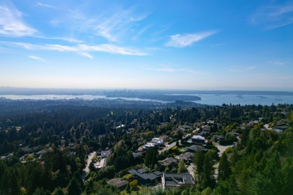 Photo 36 at 560 Craigmohr Drive, Glenmore, West Vancouver