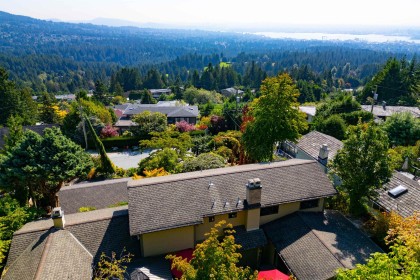 Photo 1 at 560 Craigmohr Drive, Glenmore, West Vancouver