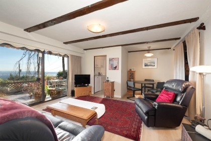 Photo 18 at 560 Craigmohr Drive, Glenmore, West Vancouver